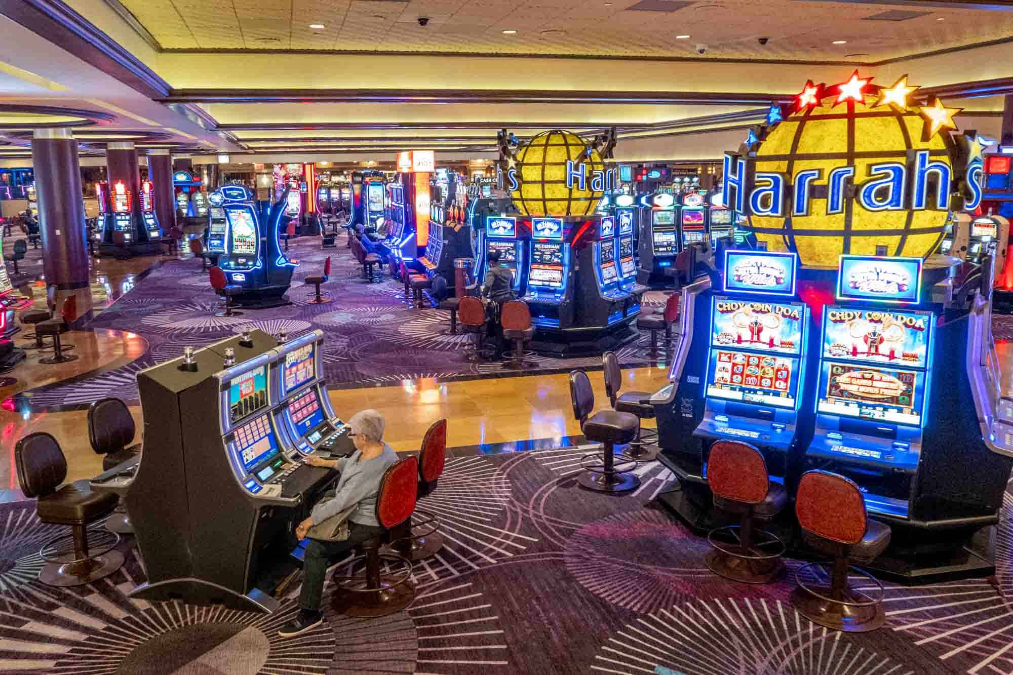 Şansın Dansı: Poker Turnuvası Hikayeleri